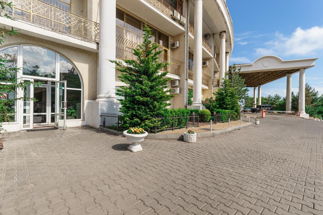 Arcadia Palace 2-Bedrooms Apartment With Terrace Odessa Dış mekan fotoğraf