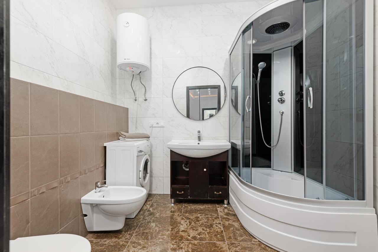 Arcadia Palace 2-Bedrooms Apartment With Terrace Odessa Dış mekan fotoğraf